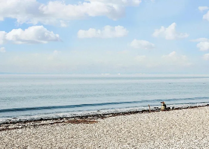 3 Bedroom Lovely In * Knebel